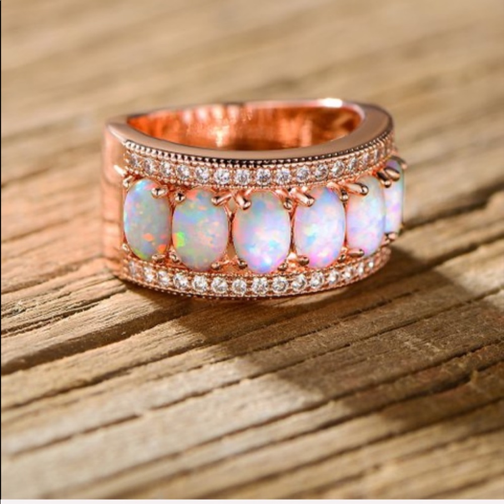 🌟SOLD✨🆕18K ROSE GOLD BOHO CHIC OPAL MOONSTONE RING 10